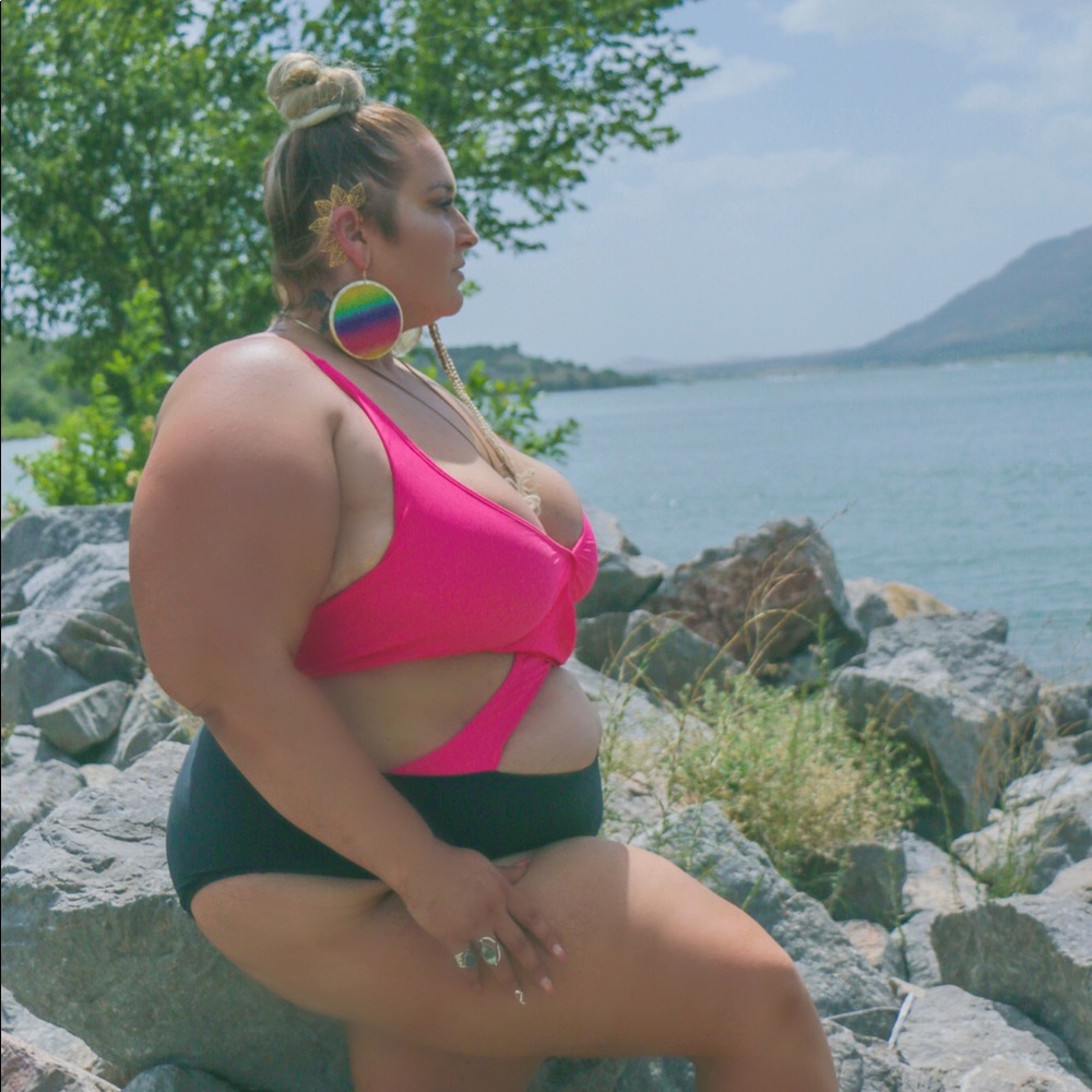 Plus size Monokoni style swimsuit!
